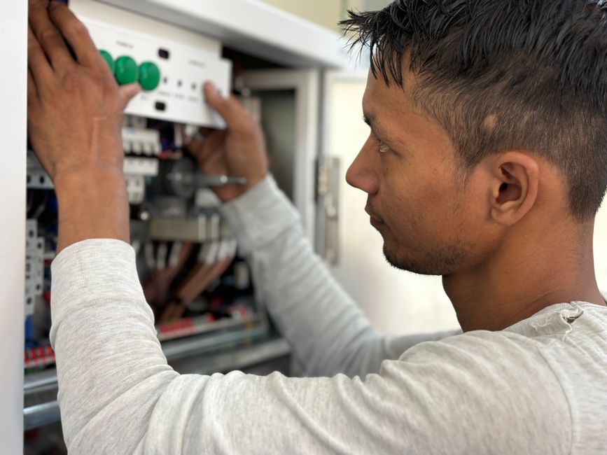 AC tripping breaker